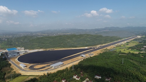 1605488418827378.jpg 安徽上海汽檢廣德試驗場項目瀝青施工完成攤鋪2.jpg